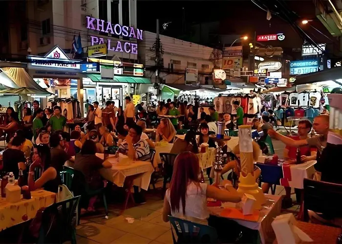 Lägenhet The Hidden Khaosan ตรอกข้าวสาร กทม
